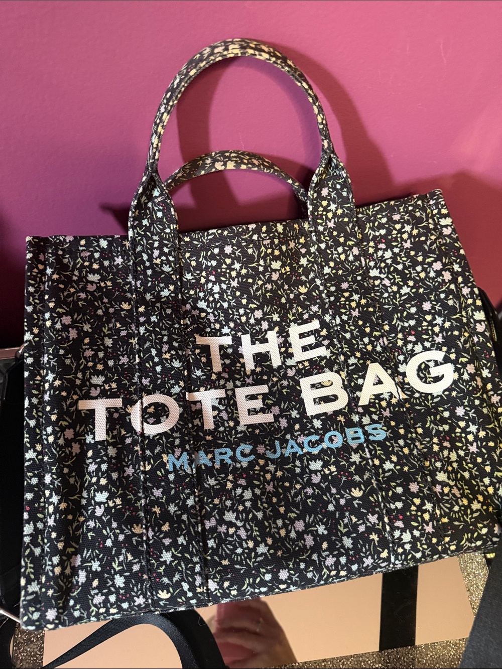 Marc Jacobs Ditsy Floral Canvas Tote with Logo size medium - Picture 2 of 8